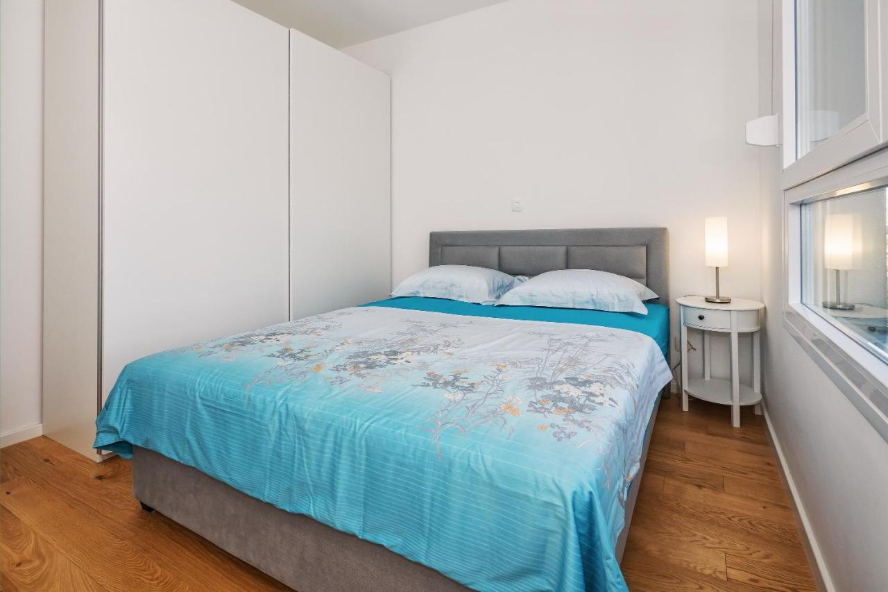 Sea View With Garden Apartment Joshua Split Exterior photo