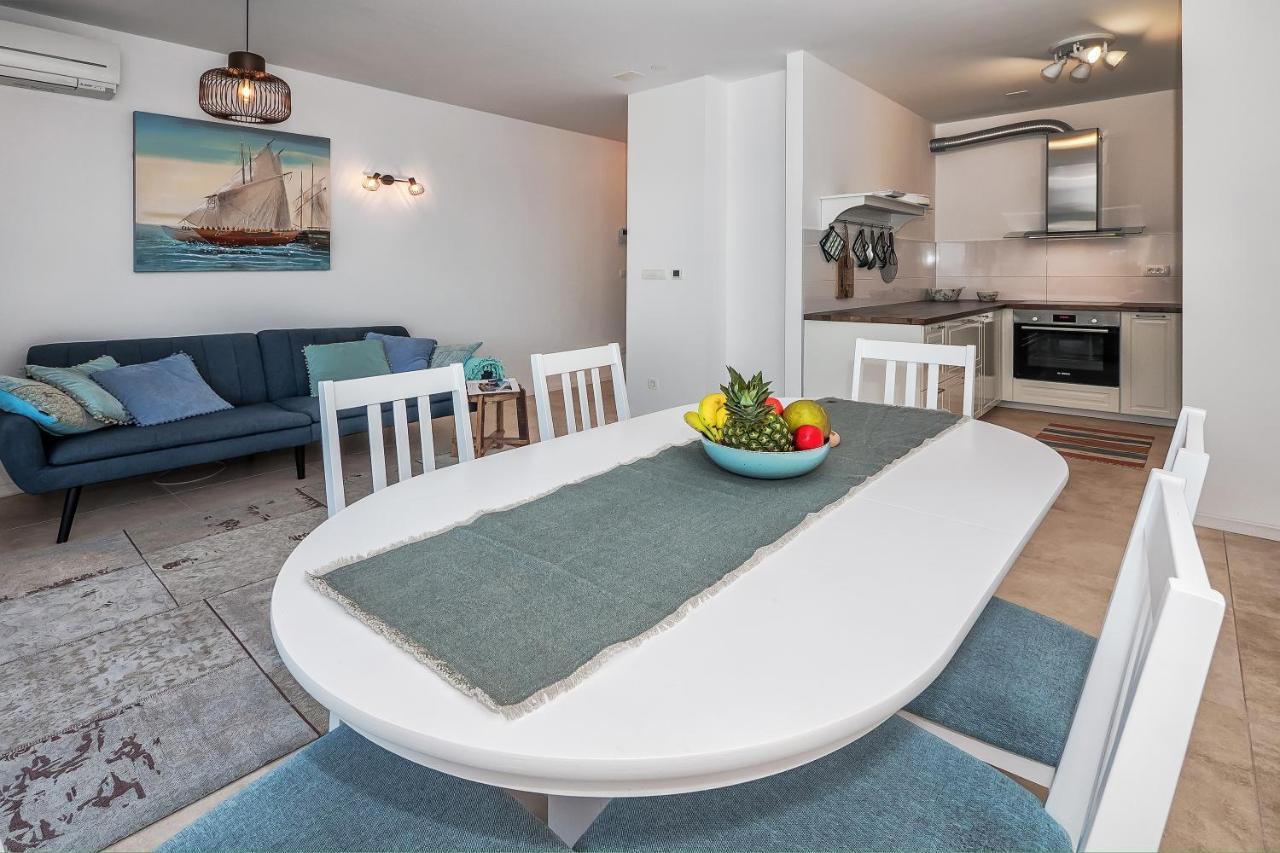 Sea View With Garden Apartment Joshua Split Exterior photo