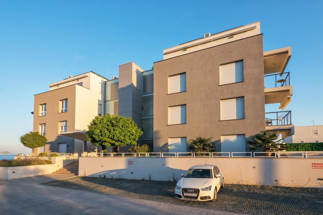Sea View With Garden Apartment Joshua Split Exterior photo